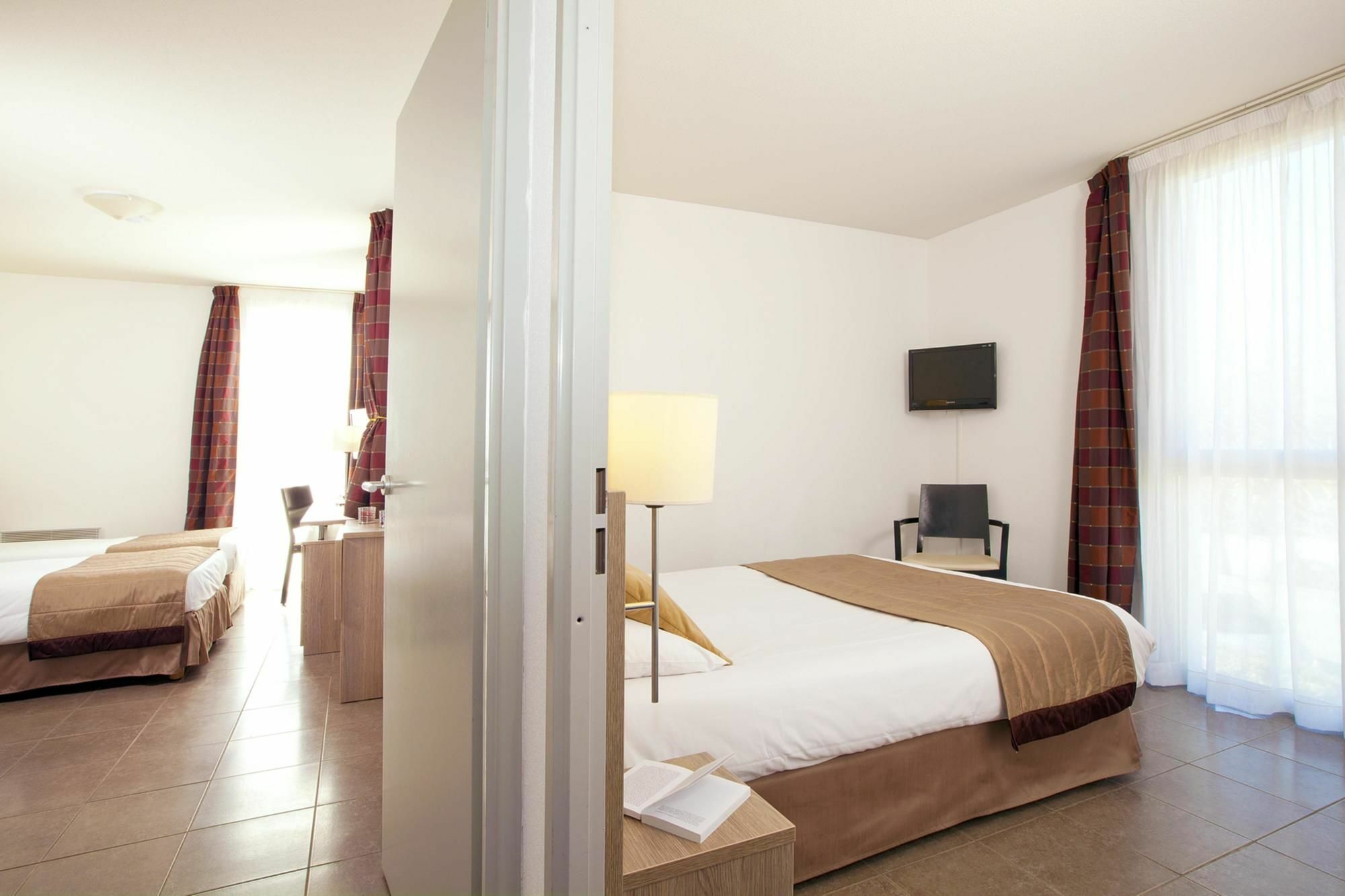 Apparthotel Sejours & Affaires Маноск Экстерьер фото
